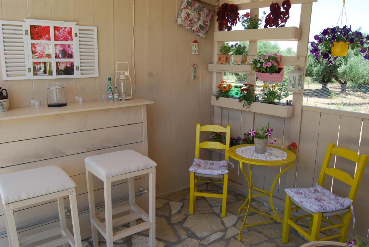 Luxury Traditional Room The Small Bookstore Kastro-Kyllini 외부 사진