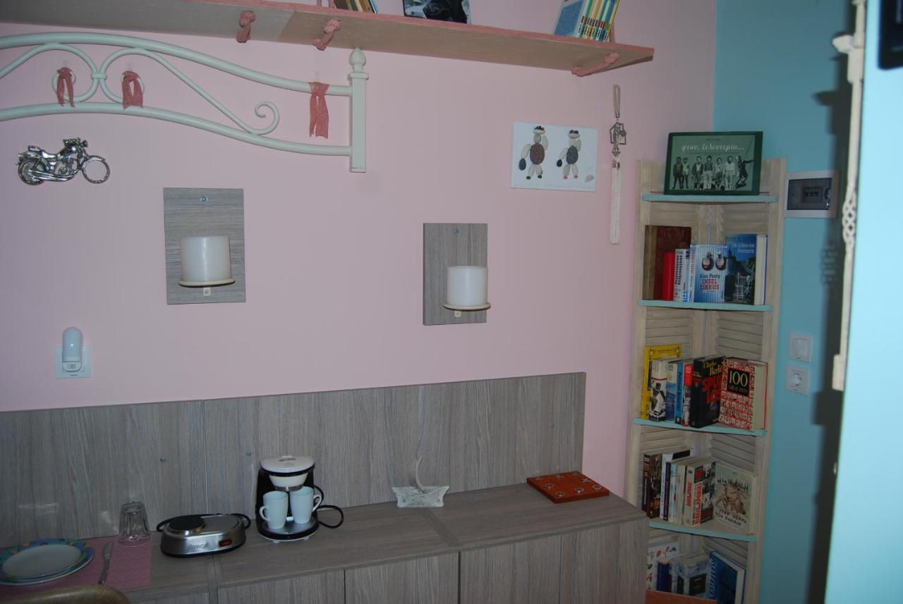Luxury Traditional Room The Small Bookstore Kastro-Kyllini 외부 사진